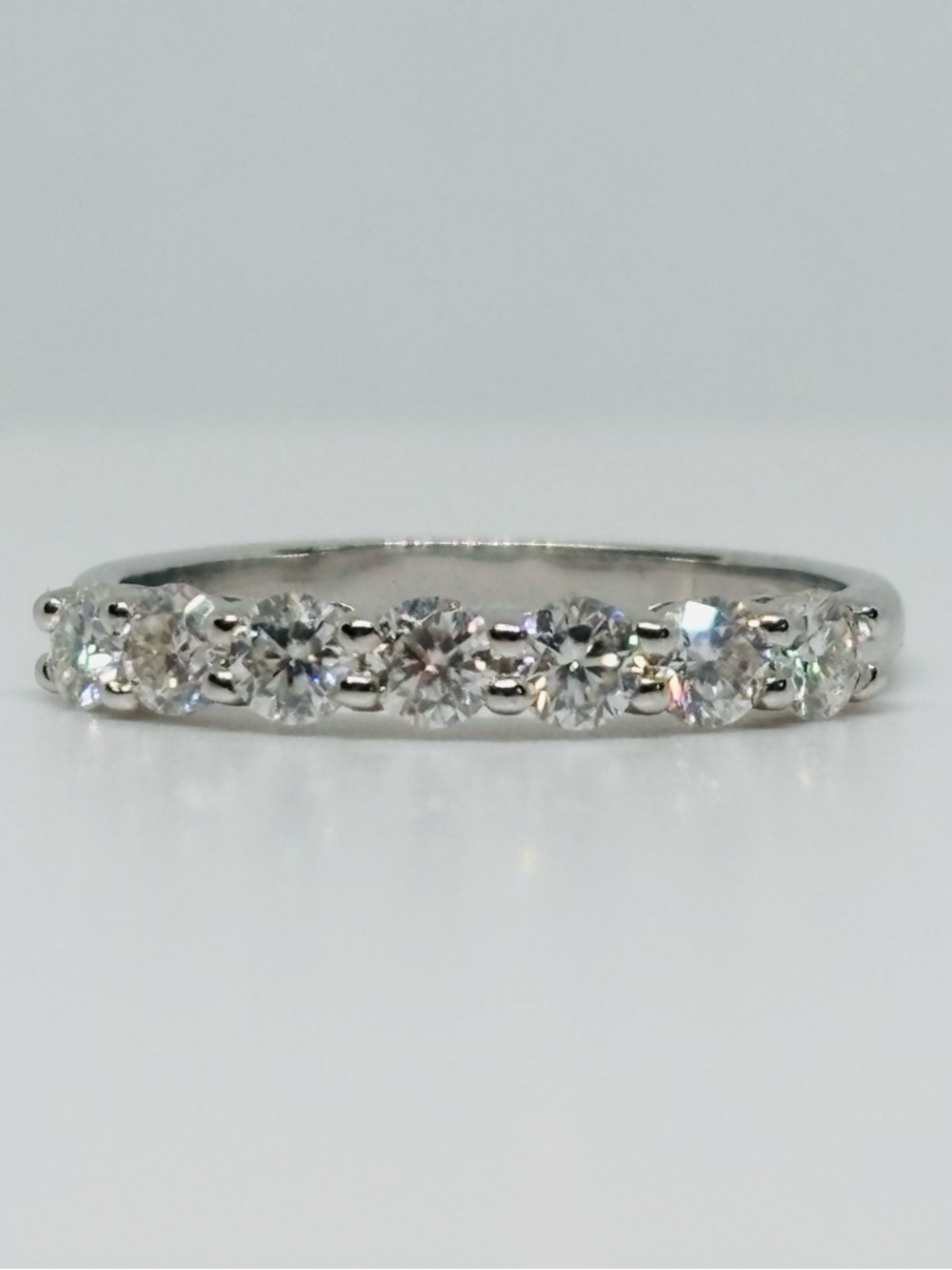 0.7ct MOISSANITE Ring size 7